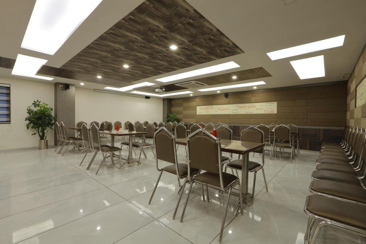 Unity 3* Ahmedabad